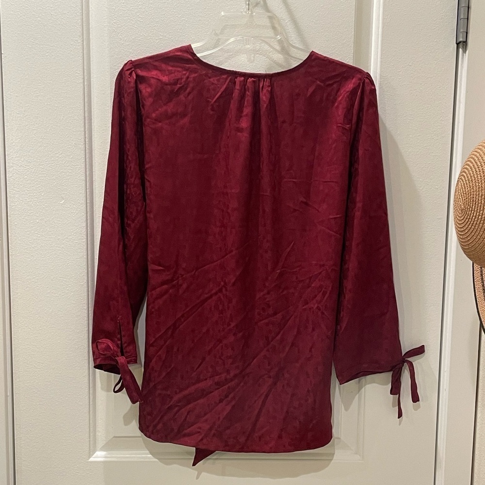 NEW…StitchFix…Monday Fun Burgundy Tie Waist V-Neck Blouse - Picture 2 of 3